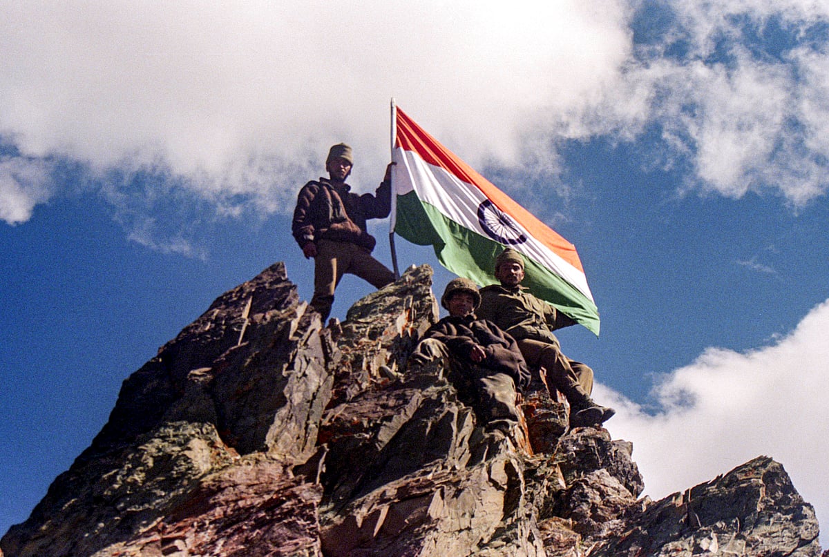 Archival Image/PTI : Indian Army Soldiers in Drass-Kargil area | 